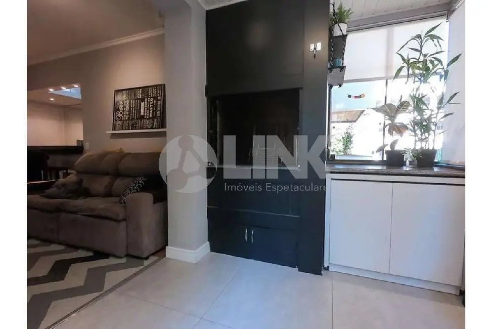 Apartamento com 2 quartos à venda, 70m2 em Mont Serrat, Porto Alegre - RS - imagem 3 Foto 3 de Apartamento com 2 quartos à venda, 70m2 em Mont Serrat, Porto Alegre - RS