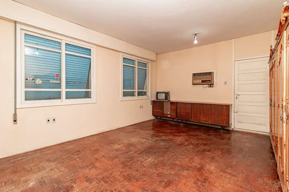 Casa com 5 quartos à venda, 450m2 em Bom Fim, Porto Alegre - RS - imagem 3 Foto 3 de Casa com 5 quartos à venda, 450m2 em Bom Fim, Porto Alegre - RS