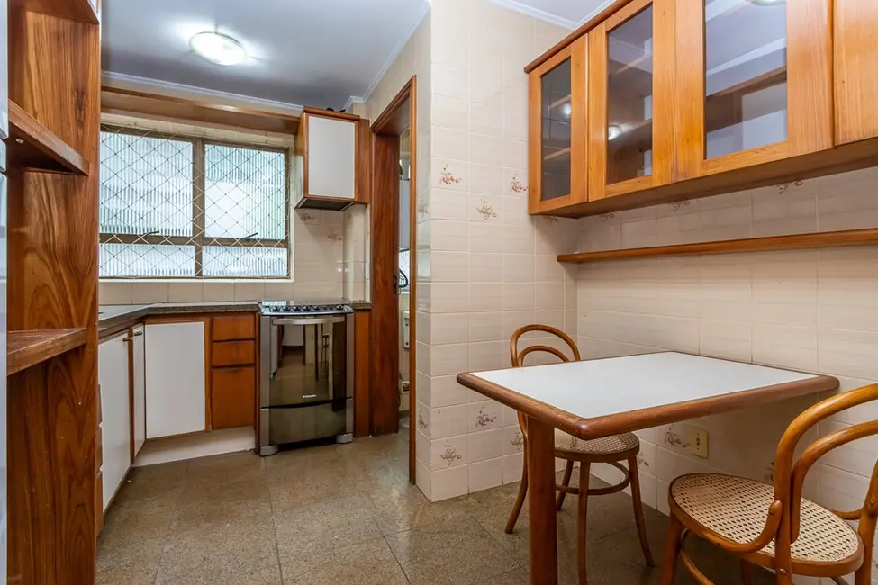 Apartamento com 3 quartos à venda, 124m2 em Petrópolis, Porto Alegre - RS - imagem 7 Foto 7 de Apartamento com 3 quartos à venda, 124m2 em Petrópolis, Porto Alegre - RS