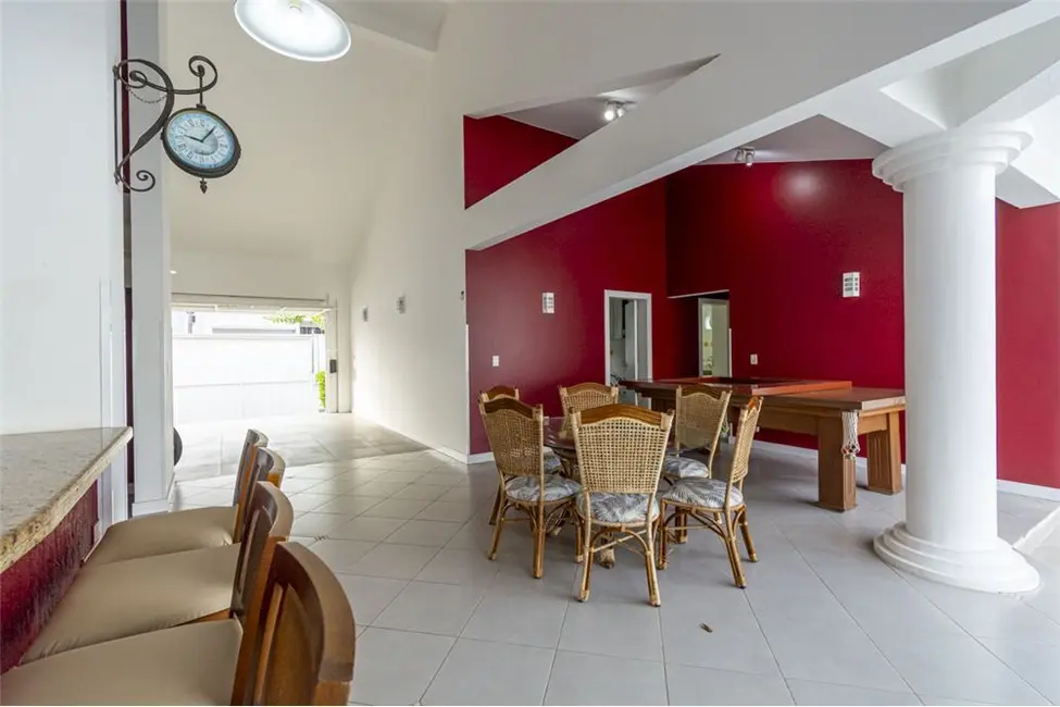 Casa com 4 quartos à venda, 500m2 em Canoas - RS - imagem 8 Foto 8 de Casa com 4 quartos à venda, 500m2 em Canoas - RS