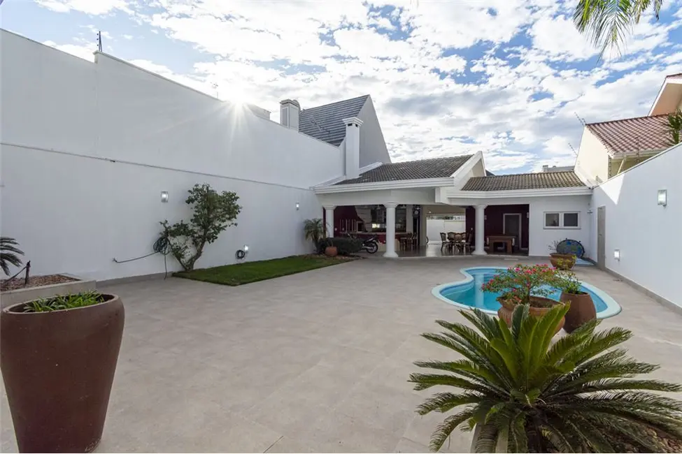 Casa com 4 quartos à venda, 500m2 em Canoas - RS - imagem 6 Foto 6 de Casa com 4 quartos à venda, 500m2 em Canoas - RS