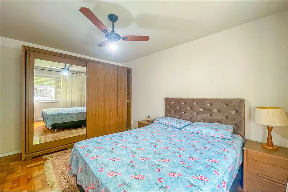 Foto 9 de Apartamento com 2 quartos à venda, 60m2 em Vila Ipiranga, Porto Alegre - RS