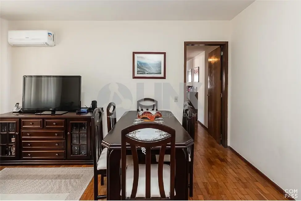 Apartamento com 2 quartos à venda, 82m2 em Menino Deus, Porto Alegre - RS - imagem 8 Foto 8 de Apartamento com 2 quartos à venda, 82m2 em Menino Deus, Porto Alegre - RS