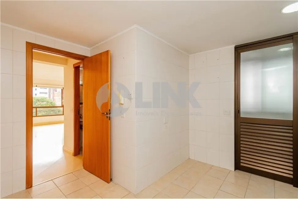 Apartamento com 3 quartos à venda, 118m2 em Menino Deus, Porto Alegre - RS - imagem 6 Foto 6 de Apartamento com 3 quartos à venda, 118m2 em Menino Deus, Porto Alegre - RS
