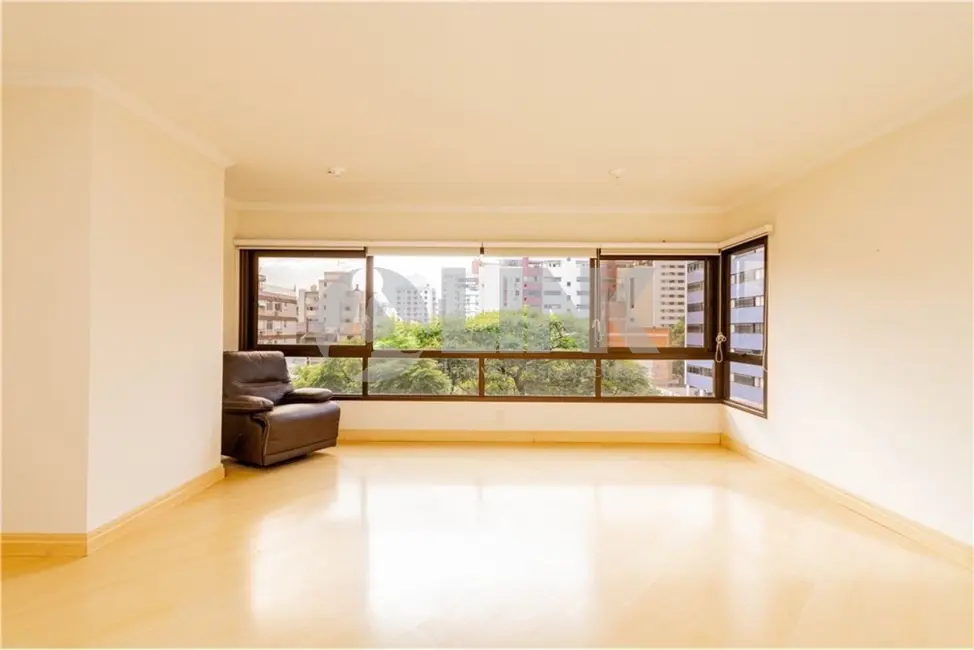 Apartamento com 3 quartos à venda, 118m2 em Menino Deus, Porto Alegre - RS - imagem 3 Foto 3 de Apartamento com 3 quartos à venda, 118m2 em Menino Deus, Porto Alegre - RS