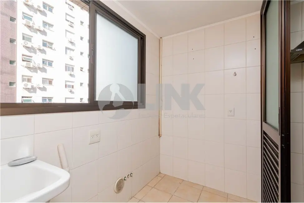 Apartamento com 3 quartos à venda, 118m2 em Menino Deus, Porto Alegre - RS - imagem 8 Foto 8 de Apartamento com 3 quartos à venda, 118m2 em Menino Deus, Porto Alegre - RS