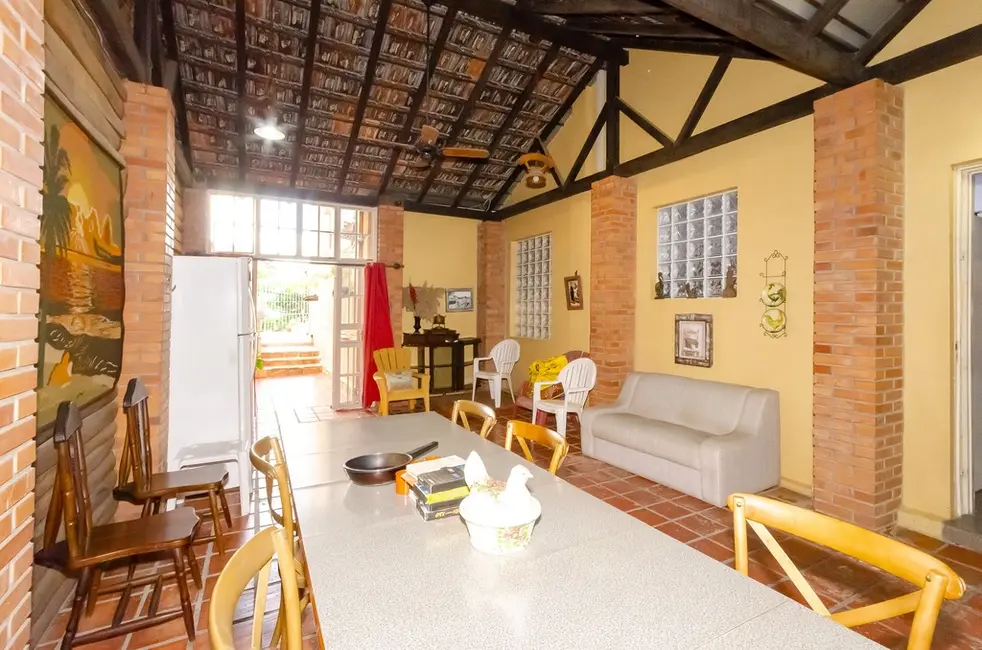 Casa com 4 quartos à venda, 332m2 em Petrópolis, Porto Alegre - RS - imagem 5 Foto 5 de Casa com 4 quartos à venda, 332m2 em Petrópolis, Porto Alegre - RS