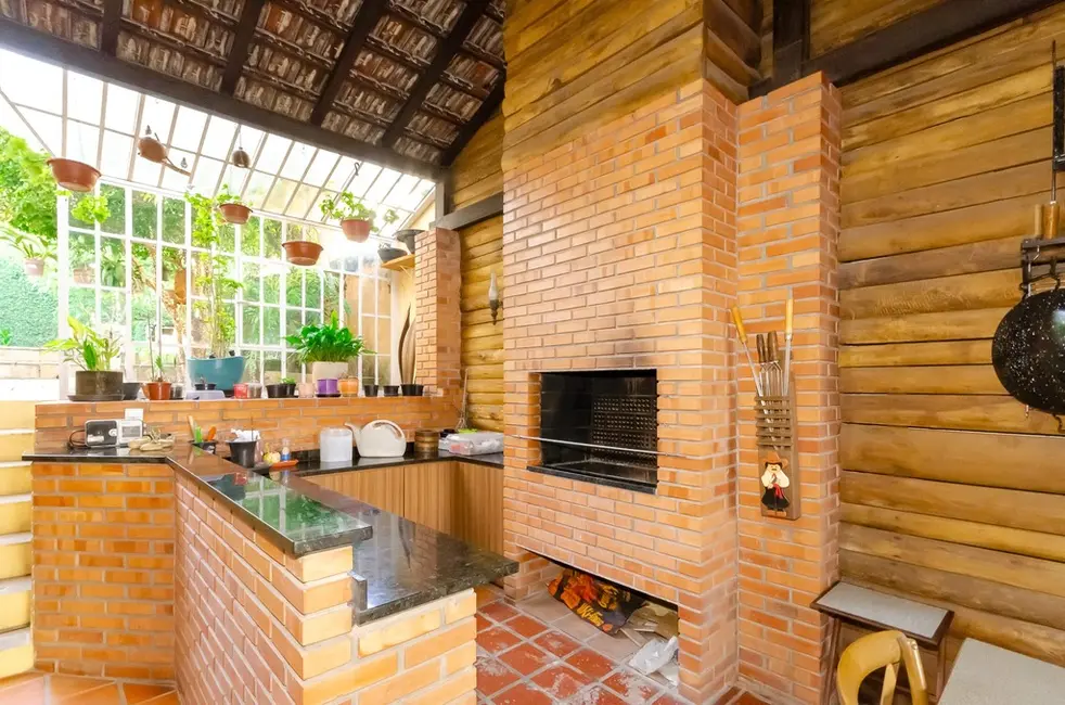 Casa com 4 quartos à venda, 332m2 em Petrópolis, Porto Alegre - RS - imagem 3 Foto 3 de Casa com 4 quartos à venda, 332m2 em Petrópolis, Porto Alegre - RS