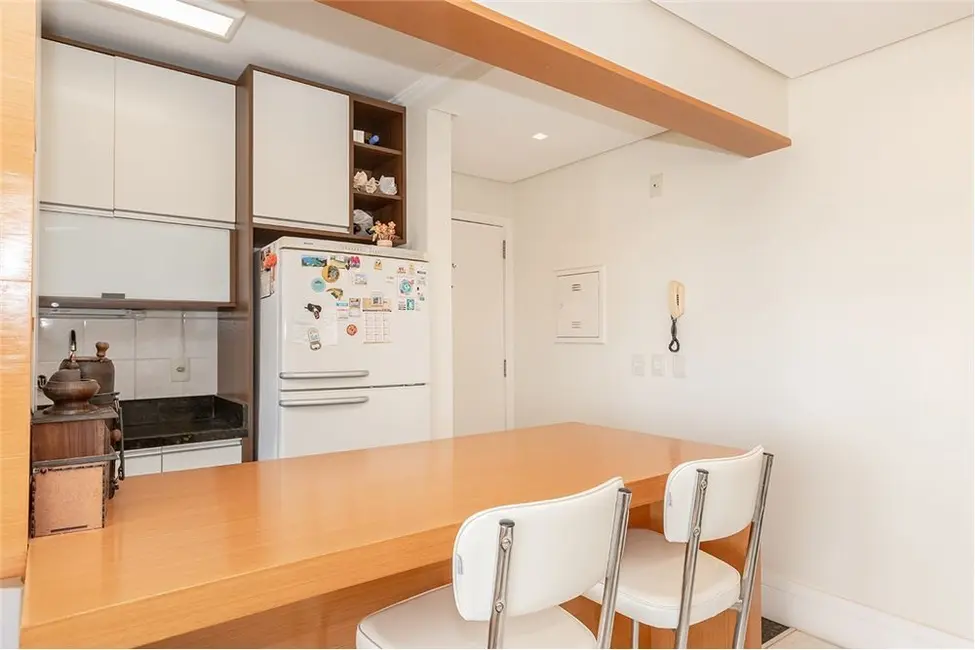 Apartamento com 1 quarto à venda, 53m2 em Vila Ipiranga, Porto Alegre - RS - imagem 7 Foto 7 de Apartamento com 1 quarto à venda, 53m2 em Vila Ipiranga, Porto Alegre - RS