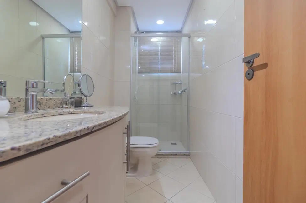 Foto 9 de Apartamento com 2 quartos à venda, 84m2 em Floresta, Porto Alegre - RS