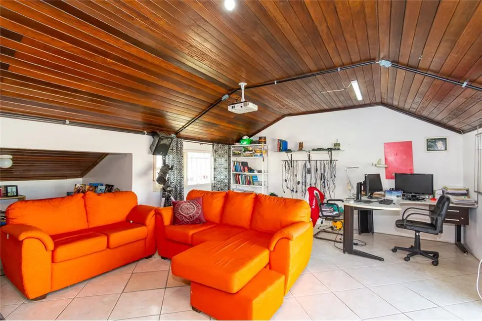 Casa com 4 quartos à venda, 294m2 em Canoas - RS - imagem 5 Foto 5 de Casa com 4 quartos à venda, 294m2 em Canoas - RS