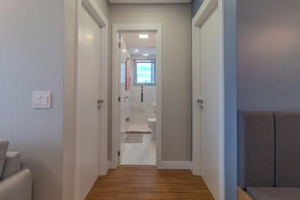 Apartamento com 2 quartos à venda, 64m2 em Praia de Belas, Porto Alegre - RS - imagem 8 Foto 8 de Apartamento com 2 quartos à venda, 64m2 em Praia de Belas, Porto Alegre - RS