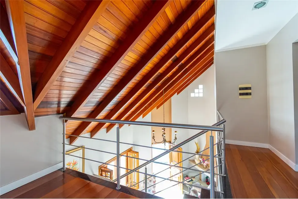 Casa com 4 quartos à venda, 270m2 em Canoas - RS - imagem 3 Foto 3 de Casa com 4 quartos à venda, 270m2 em Canoas - RS