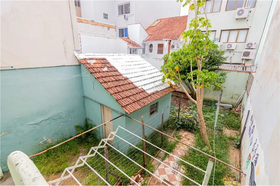 Casa com 4 quartos à venda, 98m2 em Petrópolis, Porto Alegre - RS - imagem 8 Foto 8 de Casa com 4 quartos à venda, 98m2 em Petrópolis, Porto Alegre - RS