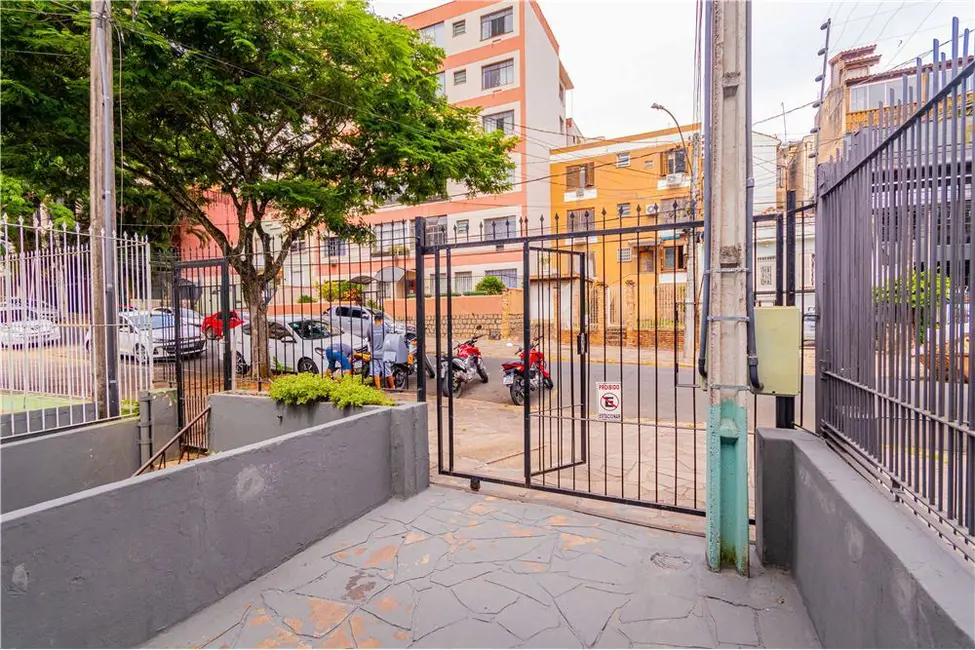 Casa com 4 quartos à venda, 98m2 em Petrópolis, Porto Alegre - RS - imagem 5 Foto 5 de Casa com 4 quartos à venda, 98m2 em Petrópolis, Porto Alegre - RS