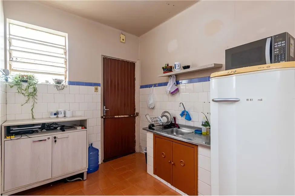 Casa com 4 quartos à venda, 98m2 em Petrópolis, Porto Alegre - RS - imagem 9 Foto 9 de Casa com 4 quartos à venda, 98m2 em Petrópolis, Porto Alegre - RS