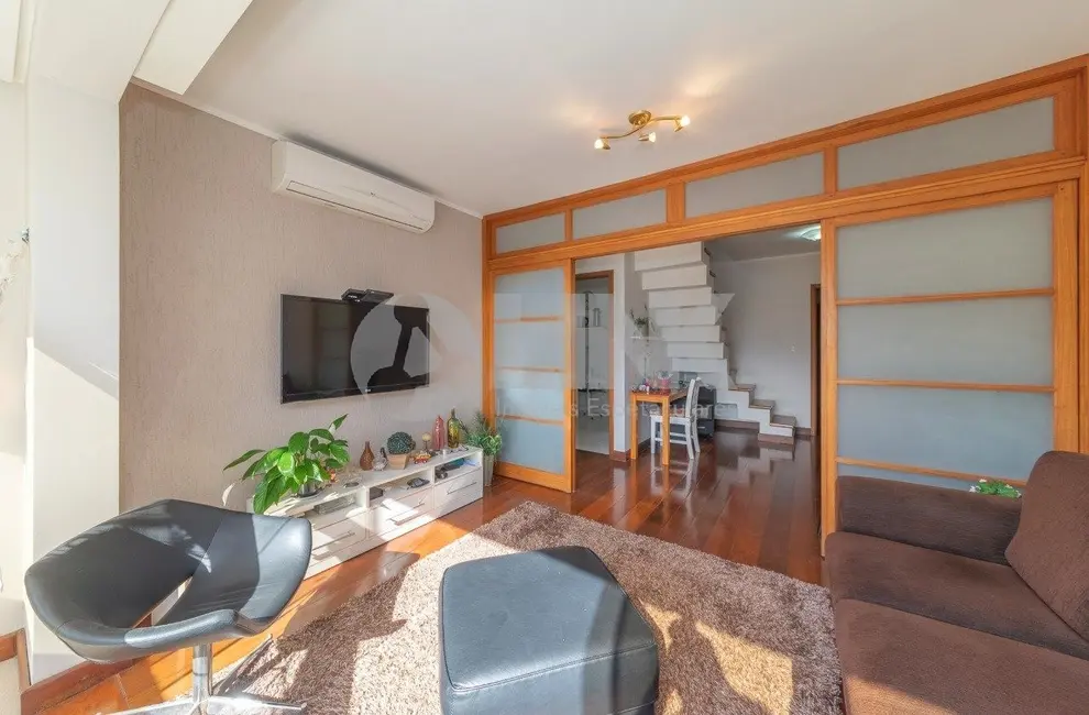 Apartamento com 2 quartos à venda, 200m2 em Petrópolis, Porto Alegre - RS - imagem 9 Foto 9 de Apartamento com 2 quartos à venda, 200m2 em Petrópolis, Porto Alegre - RS