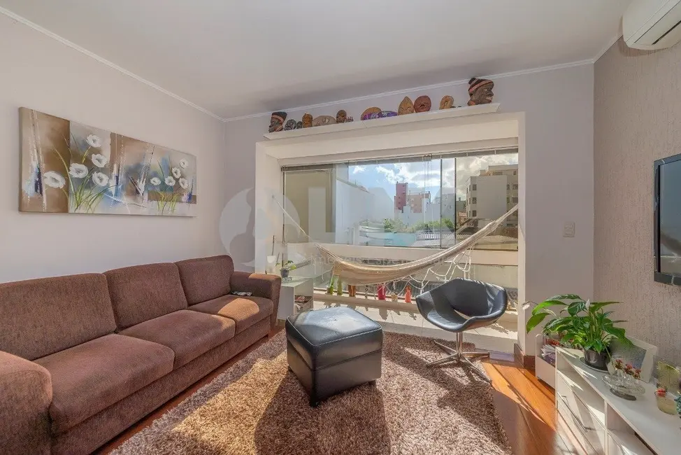 Apartamento com 2 quartos à venda, 200m2 em Petrópolis, Porto Alegre - RS - imagem 6 Foto 6 de Apartamento com 2 quartos à venda, 200m2 em Petrópolis, Porto Alegre - RS