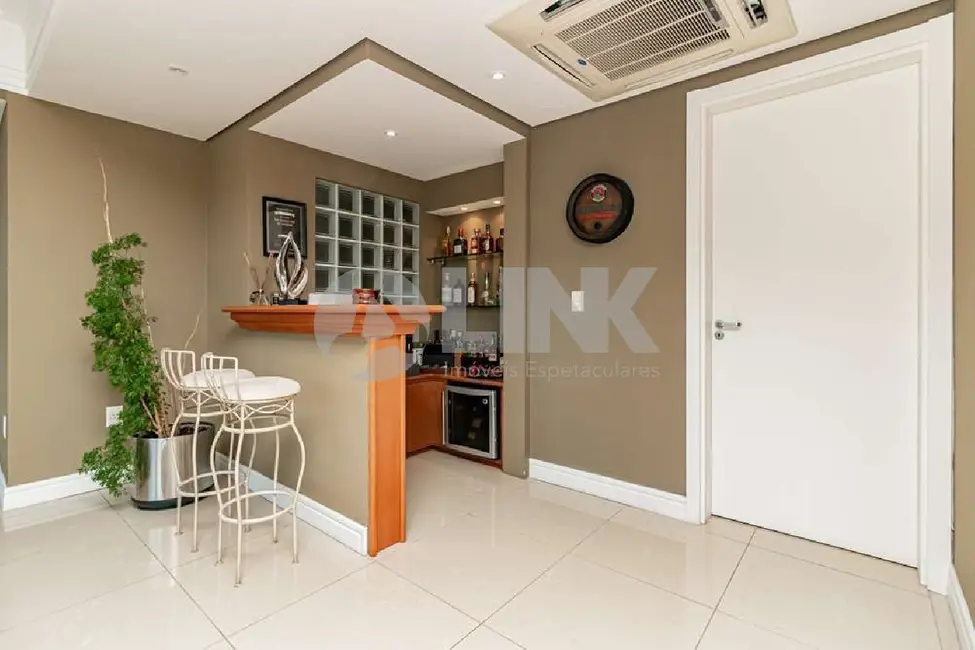 Foto 7 de Apartamento com 4 quartos à venda, 262m2 em Três Figueiras, Porto Alegre - RS