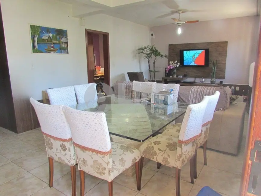 Foto 1 de Casa com 4 quartos à venda, 200m2 em Jardim Carvalho, Porto Alegre - RS
