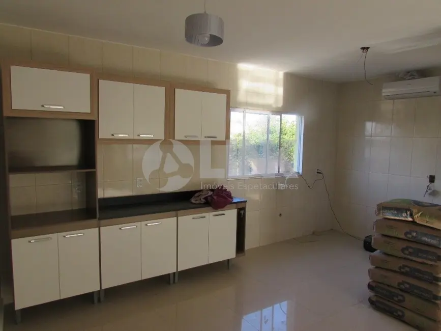 Casa com 3 quartos à venda, 150m2 em Jardim Carvalho, Porto Alegre - RS - imagem 5 Foto 5 de Casa com 3 quartos à venda, 150m2 em Jardim Carvalho, Porto Alegre - RS