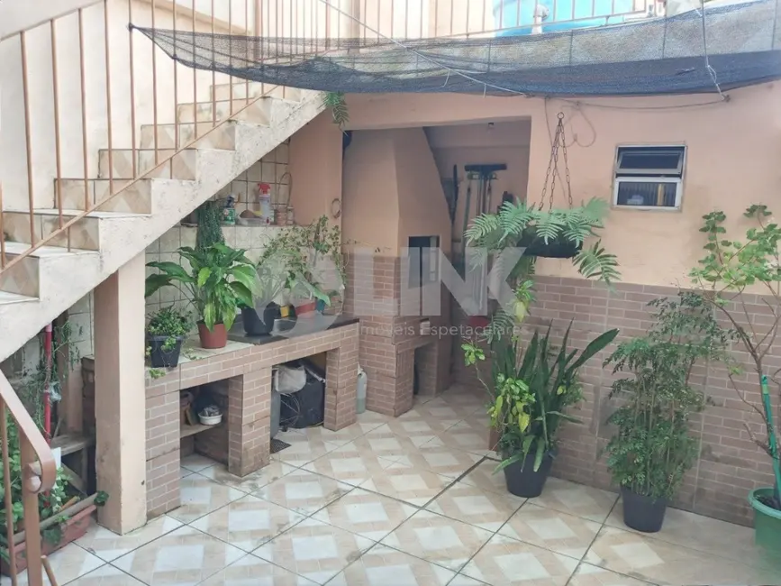 Casa com 3 quartos à venda, 138m2 em Jardim Carvalho, Porto Alegre - RS - imagem 3 Foto 3 de Casa com 3 quartos à venda, 138m2 em Jardim Carvalho, Porto Alegre - RS