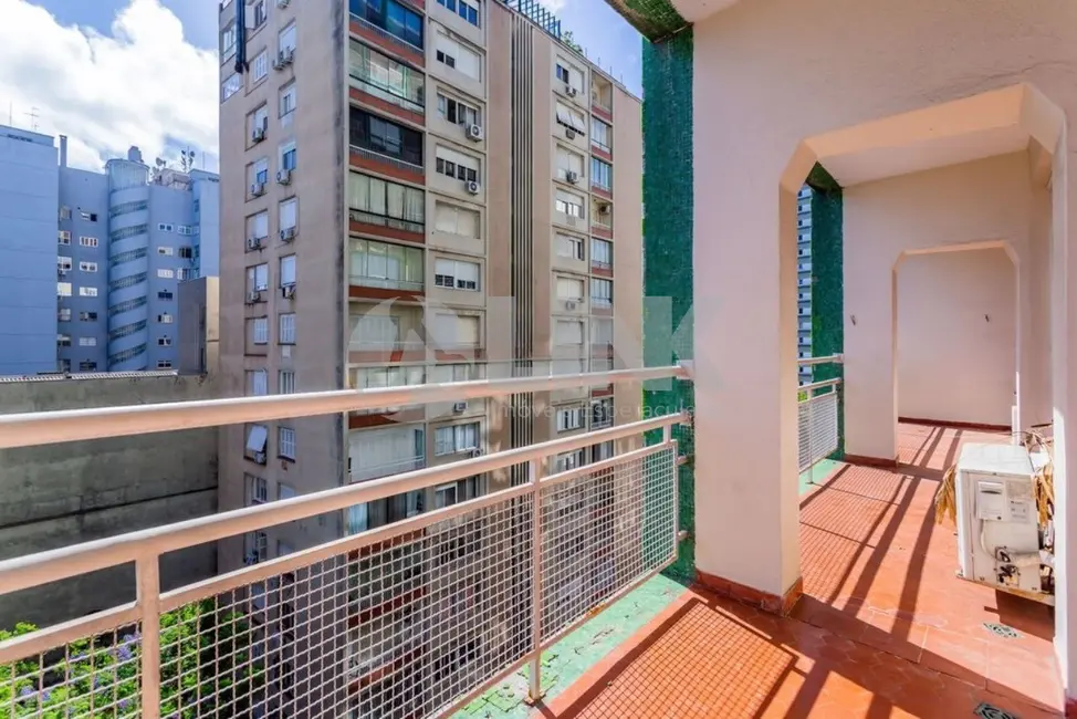 Apartamento com 2 quartos à venda, 105m2 em Moinhos de Vento, Porto Alegre - RS - imagem 6 Foto 6 de Apartamento com 2 quartos à venda, 105m2 em Moinhos de Vento, Porto Alegre - RS