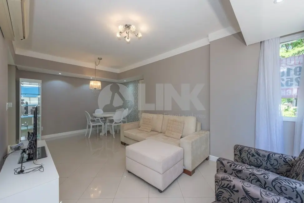 Apartamento com 2 quartos à venda, 83m2 em Rio Branco, Porto Alegre - RS - imagem 6 Foto 6 de Apartamento com 2 quartos à venda, 83m2 em Rio Branco, Porto Alegre - RS