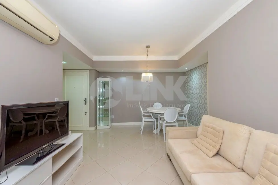 Apartamento com 2 quartos à venda, 83m2 em Rio Branco, Porto Alegre - RS - imagem 9 Foto 9 de Apartamento com 2 quartos à venda, 83m2 em Rio Branco, Porto Alegre - RS