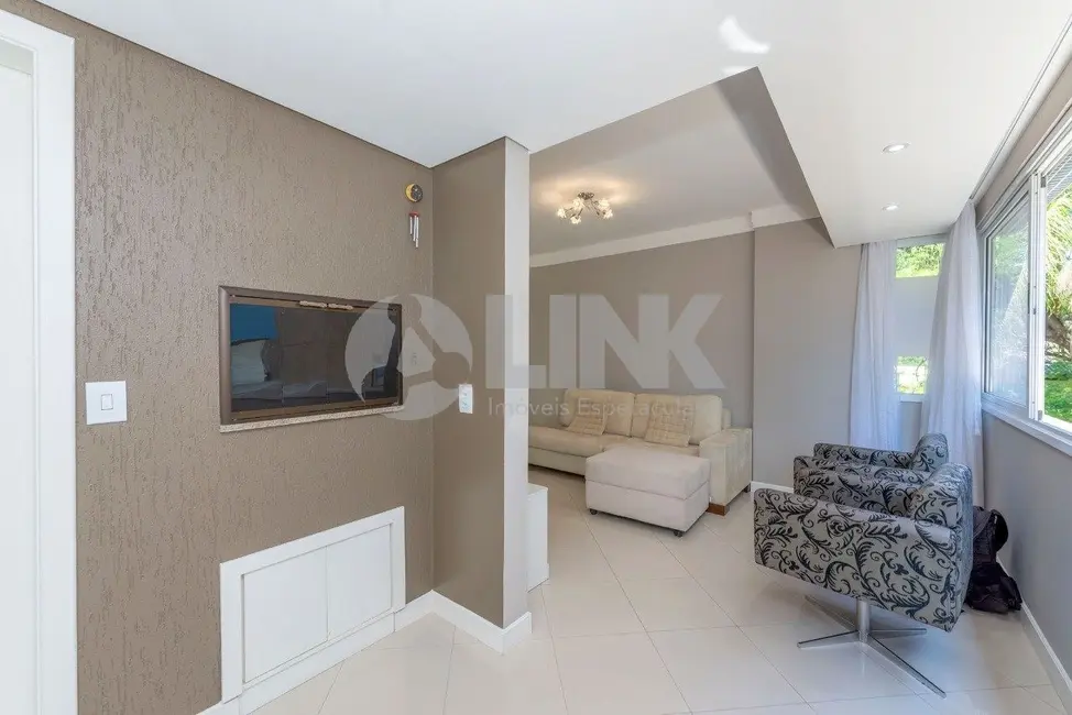 Apartamento com 2 quartos à venda, 83m2 em Rio Branco, Porto Alegre - RS - imagem 8 Foto 8 de Apartamento com 2 quartos à venda, 83m2 em Rio Branco, Porto Alegre - RS