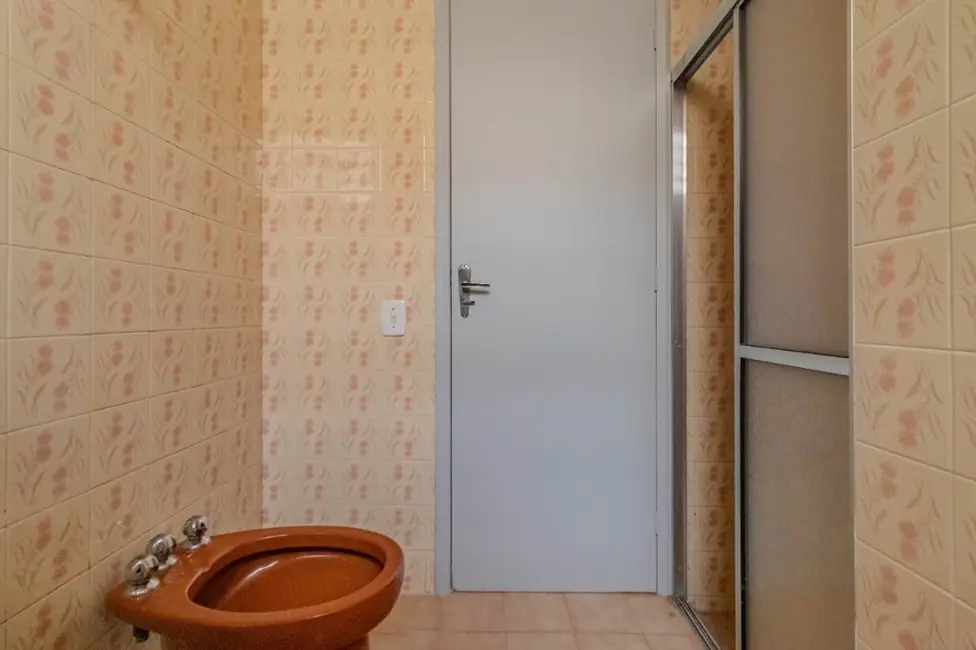 Casa com 3 quartos à venda, 259m2 em Bom Jesus, Porto Alegre - RS - imagem 5 Foto 5 de Casa com 3 quartos à venda, 259m2 em Bom Jesus, Porto Alegre - RS