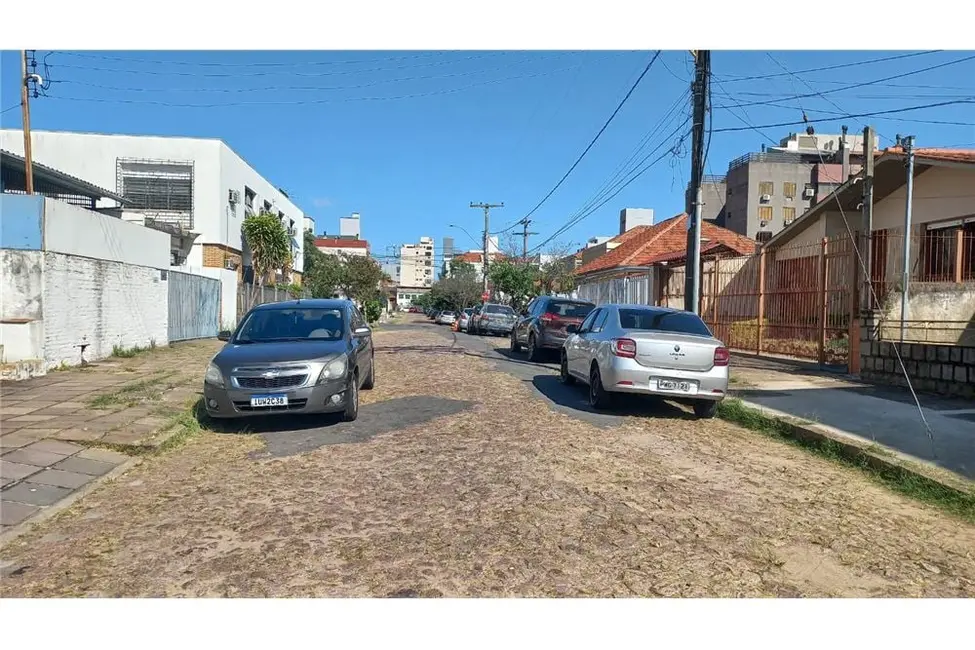 Foto 7 de Terreno / Lote à venda em Chácara das Pedras, Porto Alegre - RS