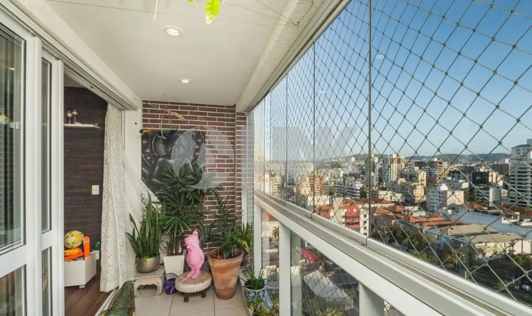 Apartamento com 3 quartos à venda, 120m2 em Menino Deus, Porto Alegre - RS - imagem 6 Foto 6 de Apartamento com 3 quartos à venda, 120m2 em Menino Deus, Porto Alegre - RS