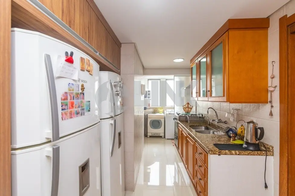 Foto 6 de Apartamento com 3 quartos à venda, 218m2 em Auxiliadora, Porto Alegre - RS