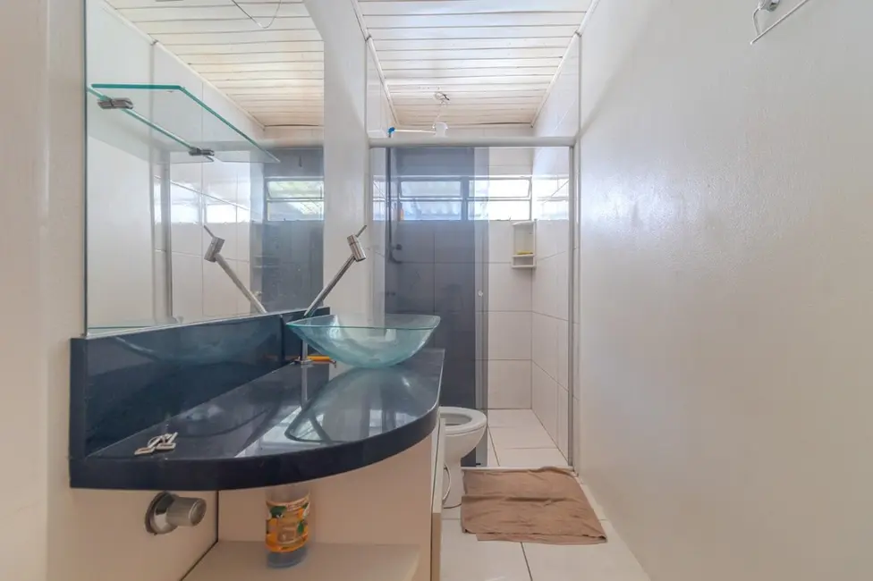 Casa com 3 quartos à venda, 160m2 em Floresta, Porto Alegre - RS - imagem 4 Foto 4 de Casa com 3 quartos à venda, 160m2 em Floresta, Porto Alegre - RS