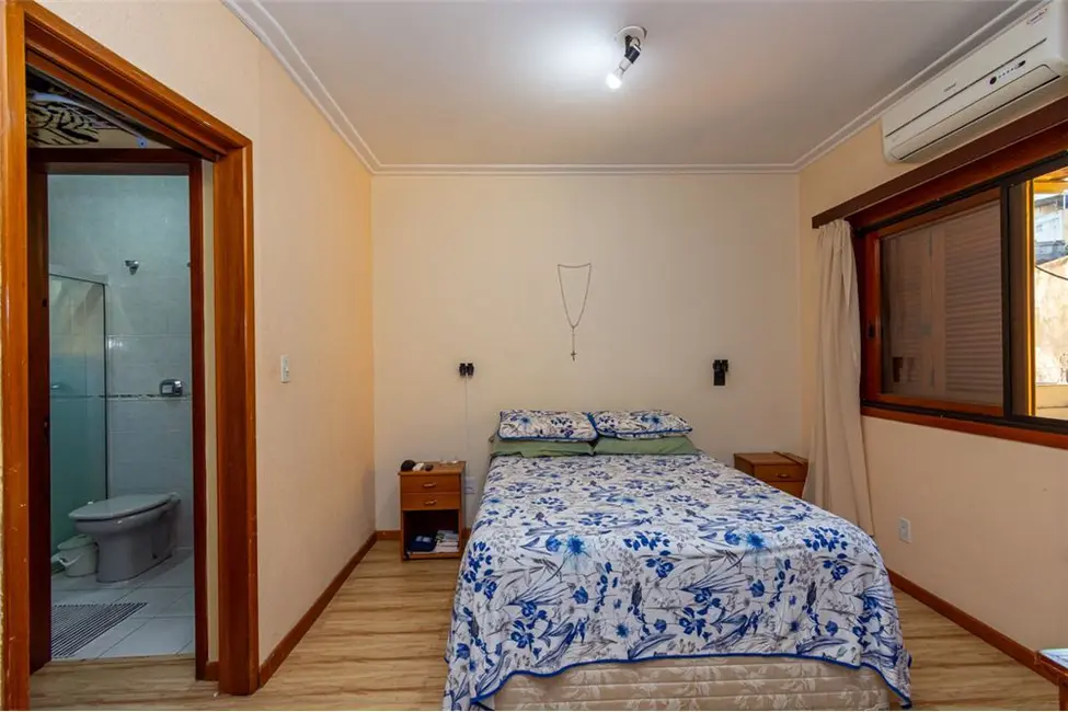 Casa de Condomínio com 3 quartos à venda, 143m2 em Centro, Canoas - RS - imagem 7 Foto 7 de Casa de Condomínio com 3 quartos à venda, 143m2 em Centro, Canoas - RS