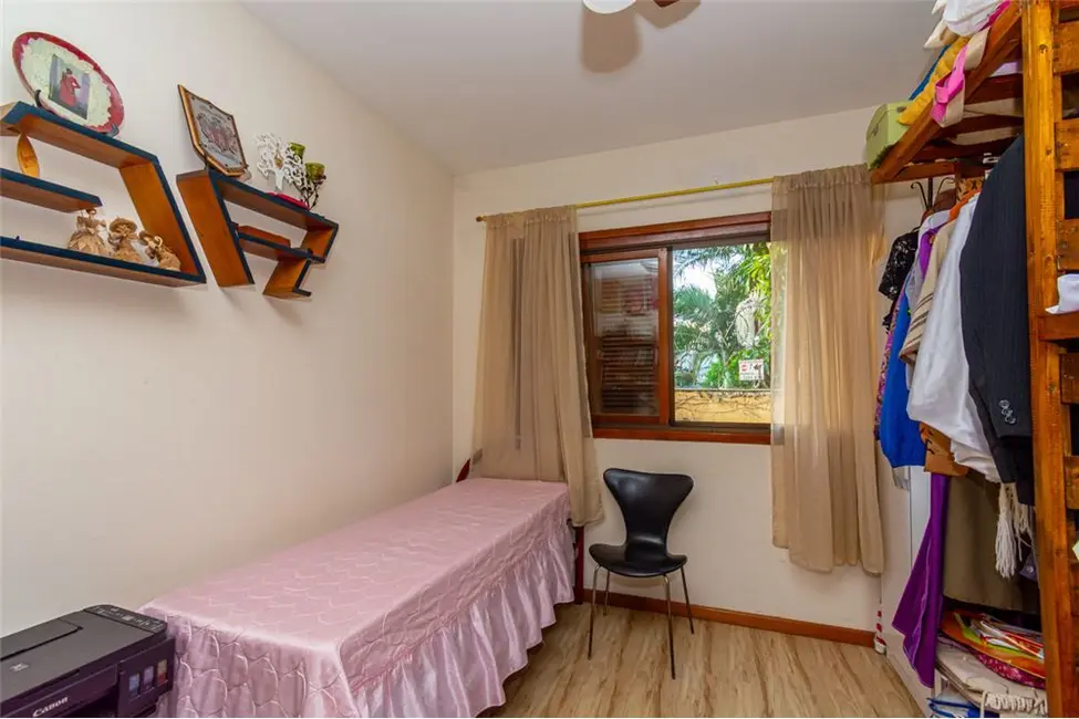 Casa de Condomínio com 3 quartos à venda, 143m2 em Centro, Canoas - RS - imagem 9 Foto 9 de Casa de Condomínio com 3 quartos à venda, 143m2 em Centro, Canoas - RS