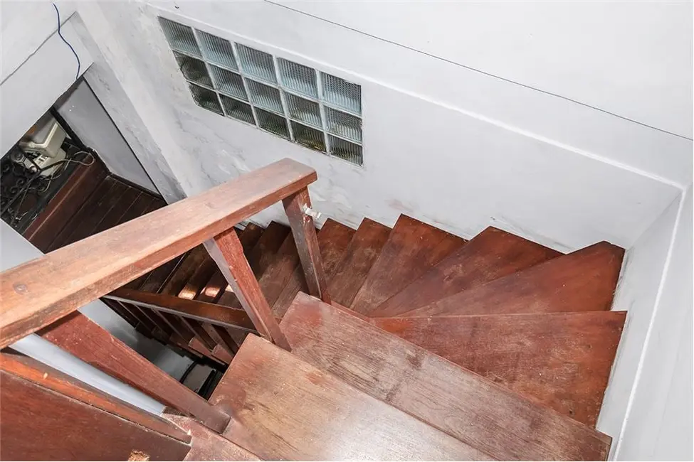 Casa com 3 quartos à venda, 123m2 em Menino Deus, Porto Alegre - RS - imagem 3 Foto 3 de Casa com 3 quartos à venda, 123m2 em Menino Deus, Porto Alegre - RS