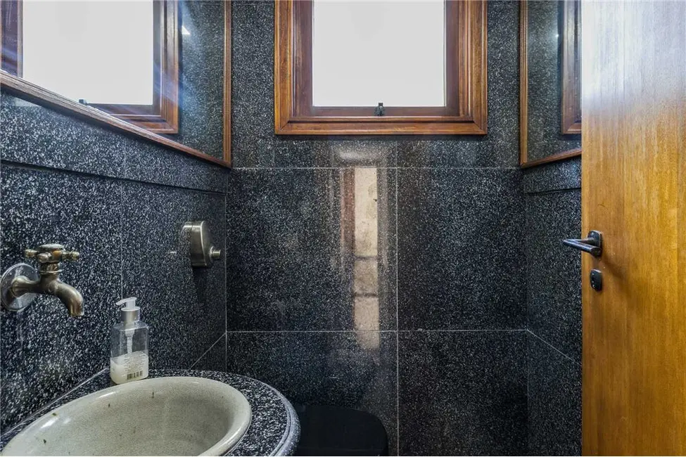 Foto 9 de Apartamento com 3 quartos à venda, 258m2 em Mont Serrat, Porto Alegre - RS