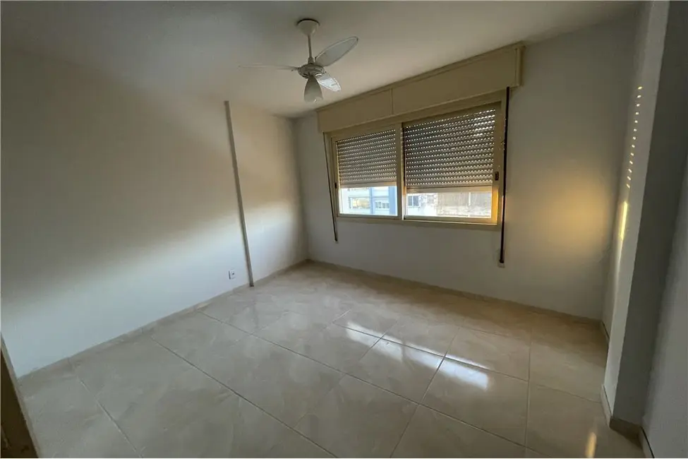 Apartamento com 1 quarto à venda, 48m2 em Santa Cecília, Porto Alegre - RS - imagem 3 Foto 3 de Apartamento com 1 quarto à venda, 48m2 em Santa Cecília, Porto Alegre - RS