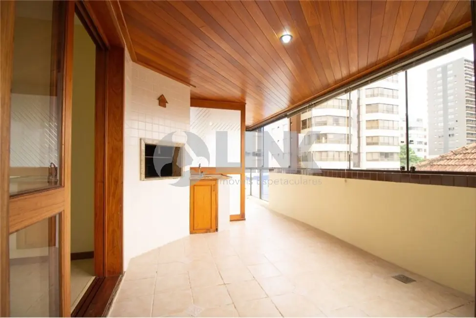 Apartamento com 3 quartos à venda, 158m2 em Menino Deus, Porto Alegre - RS - imagem 5 Foto 5 de Apartamento com 3 quartos à venda, 158m2 em Menino Deus, Porto Alegre - RS