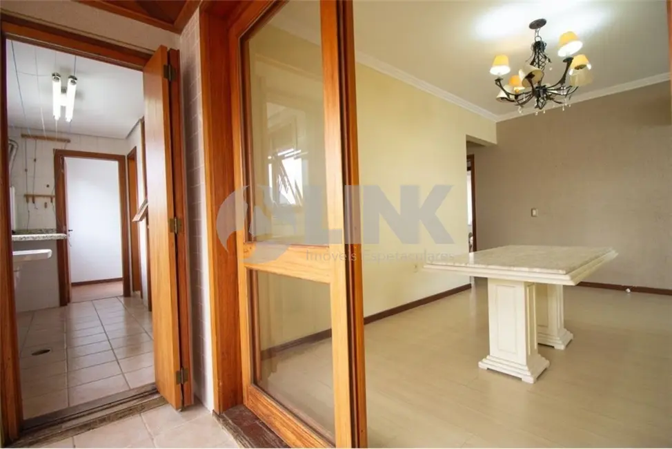 Apartamento com 3 quartos à venda, 158m2 em Menino Deus, Porto Alegre - RS - imagem 8 Foto 8 de Apartamento com 3 quartos à venda, 158m2 em Menino Deus, Porto Alegre - RS