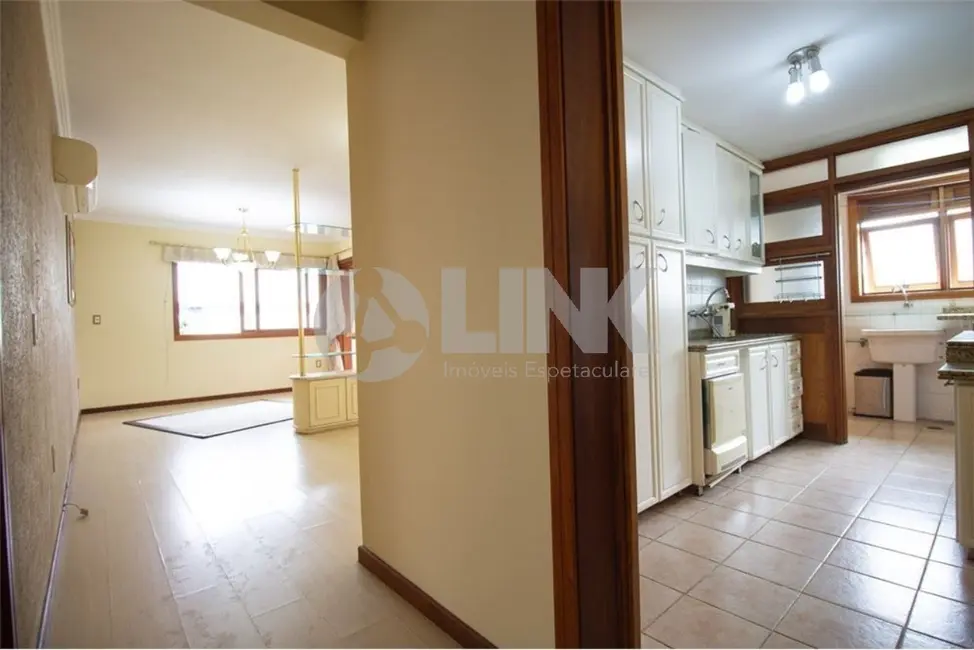 Apartamento com 3 quartos à venda, 158m2 em Menino Deus, Porto Alegre - RS - imagem 9 Foto 9 de Apartamento com 3 quartos à venda, 158m2 em Menino Deus, Porto Alegre - RS