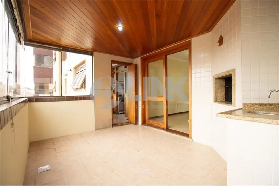 Apartamento com 3 quartos à venda, 158m2 em Menino Deus, Porto Alegre - RS - imagem 7 Foto 7 de Apartamento com 3 quartos à venda, 158m2 em Menino Deus, Porto Alegre - RS