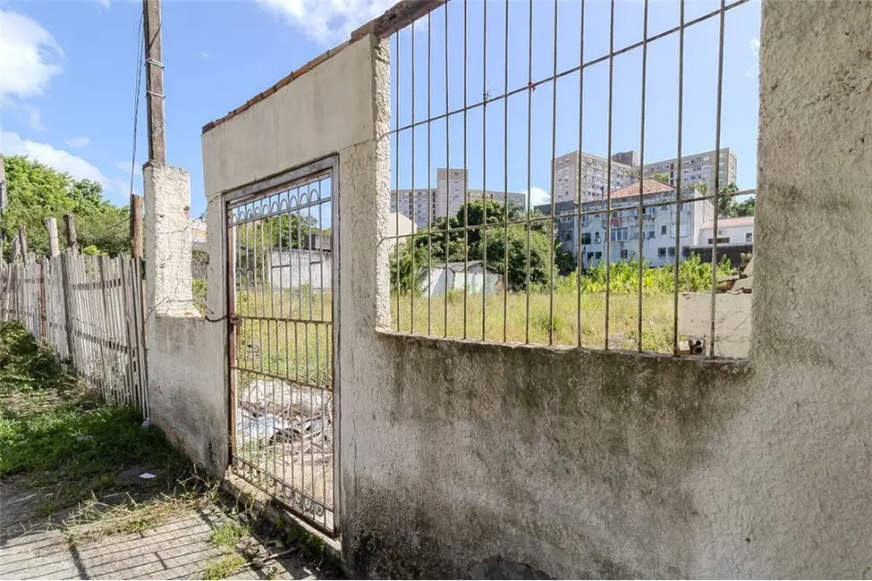 Foto 9 de Terreno / Lote à venda em Santo Antônio, Porto Alegre - RS