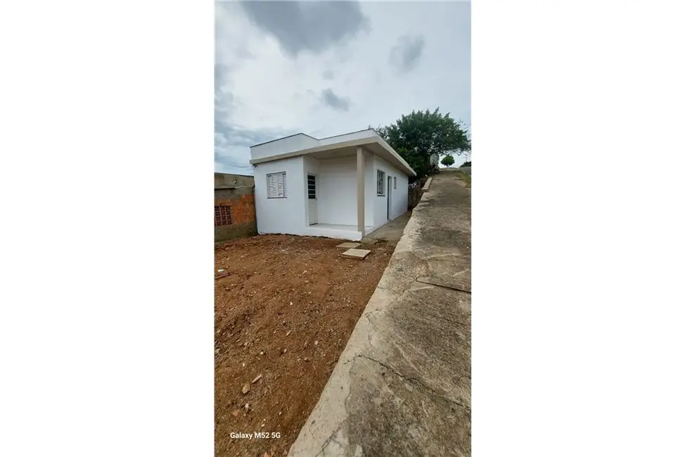 Casa com 2 quartos à venda, 70m2 em Mário Quintana, Porto Alegre - RS - imagem 3 Foto 3 de Casa com 2 quartos à venda, 70m2 em Mário Quintana, Porto Alegre - RS