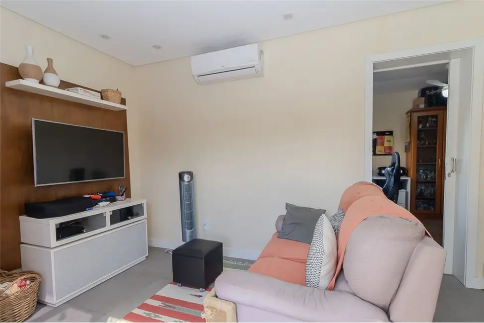 Foto 8 de Casa de Condomínio com 3 quartos à venda, 116m2 em Medianeira, Porto Alegre - RS