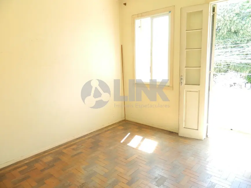 Apartamento com 2 quartos à venda, 60m2 em Santana, Porto Alegre - RS - imagem 6 Foto 6 de Apartamento com 2 quartos à venda, 60m2 em Santana, Porto Alegre - RS