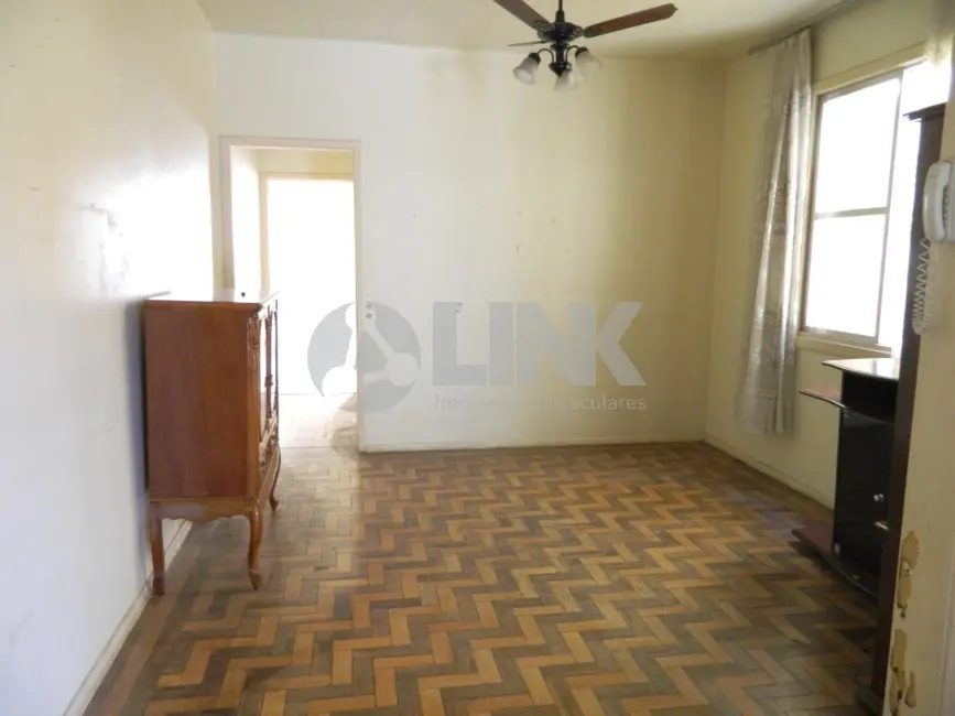 Apartamento com 2 quartos à venda, 60m2 em Santana, Porto Alegre - RS - imagem 3 Foto 3 de Apartamento com 2 quartos à venda, 60m2 em Santana, Porto Alegre - RS