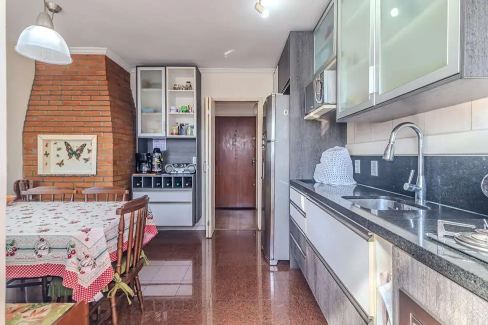 Foto 9 de Apartamento com 3 quartos à venda, 96m2 em São João, Porto Alegre - RS